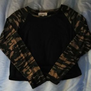 NWOT Crop-Top